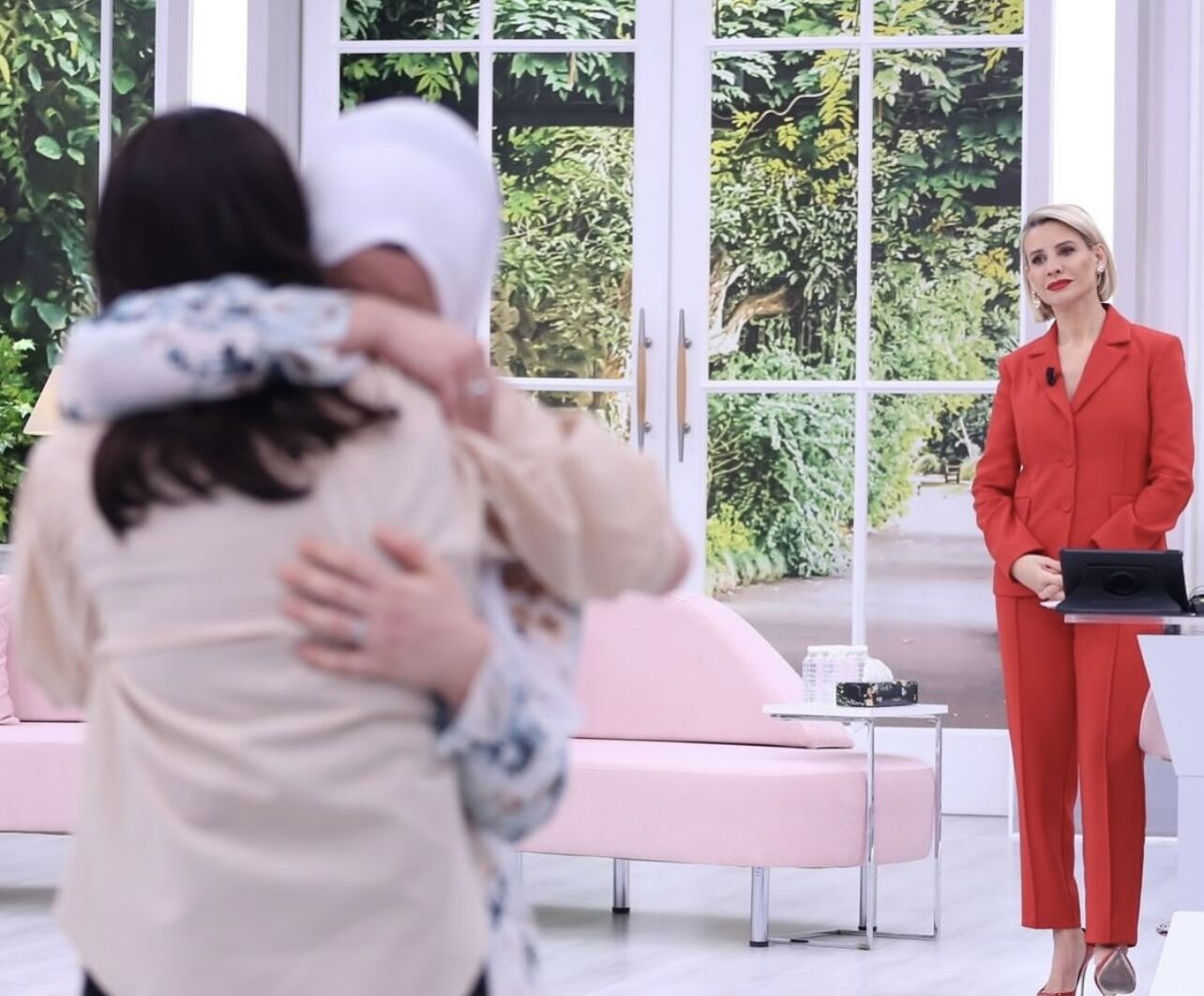 Esra Erol'da Aleyna Yılmazer Ve Selin Yıldırım