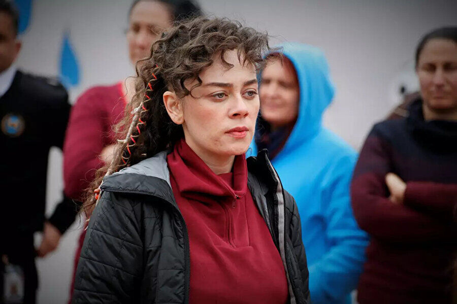 Avlu Demet Evgar