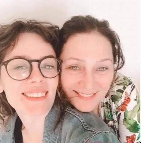 Bahar ve Annesi