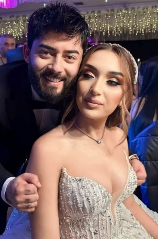 Kurtuluş Kuş Ve Eşi