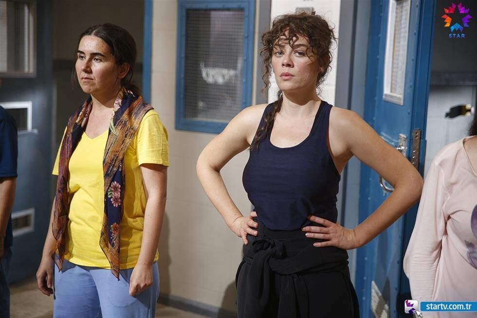 Avlu Demet Ümmü