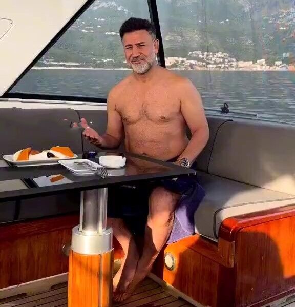 Izzet Yıldızhan Sosyal Medya Paylaşımı