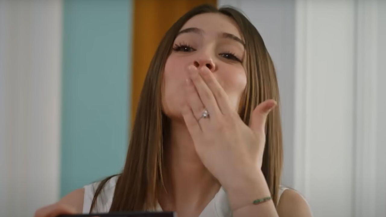 Cemre Baysel Detay 1