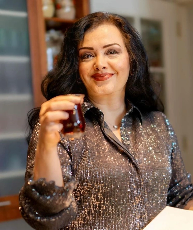 Esra Ceyhan Sunucu (1)