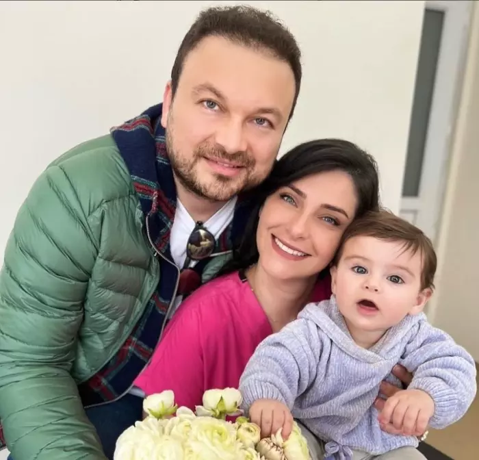 Gulsah Comoglu Ve Ailesi