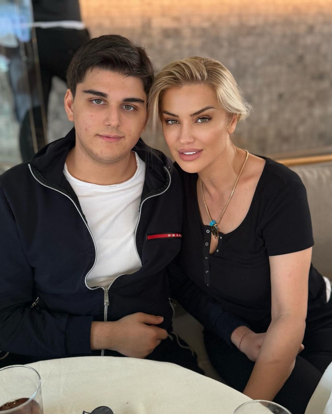 Songül Karlı Oğlu Ile (2)