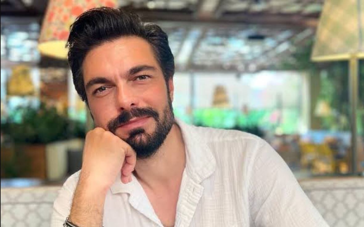 Aşk ve Taht'ın Andreas'ı İlk Kez Görüntülendi! Halil İbrahim Ceyhan Dikkat Çekti