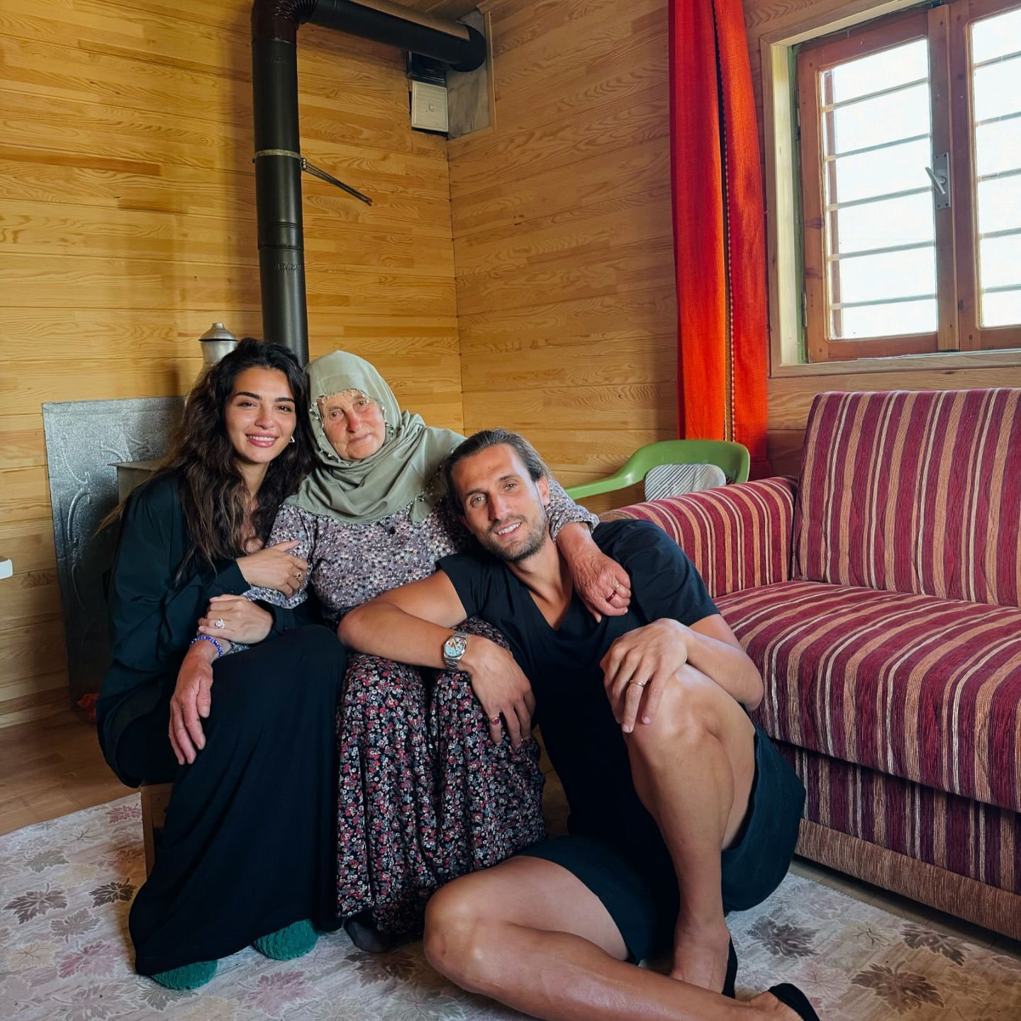 Yusuf Yazıcı Ve Melisa Aslı Pamuk 1