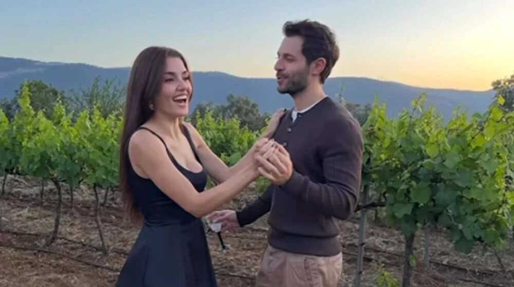 Hande Erçel-10
