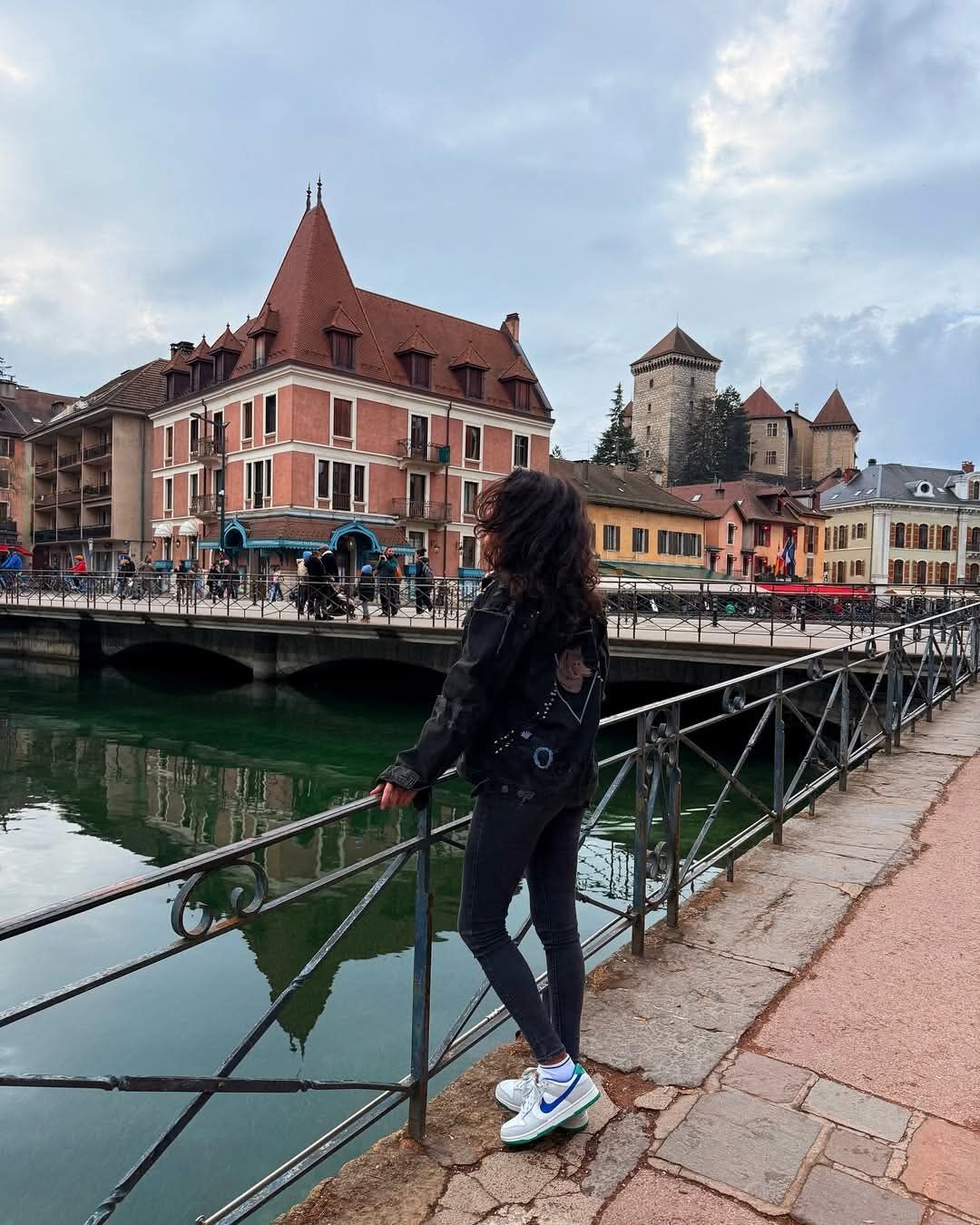 Serenay Aktaş Fransa 4