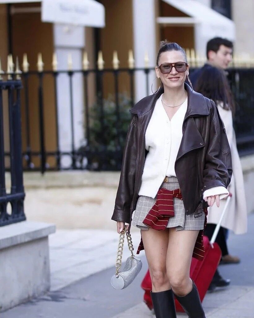 Serenay Sarıkaya Paris 1