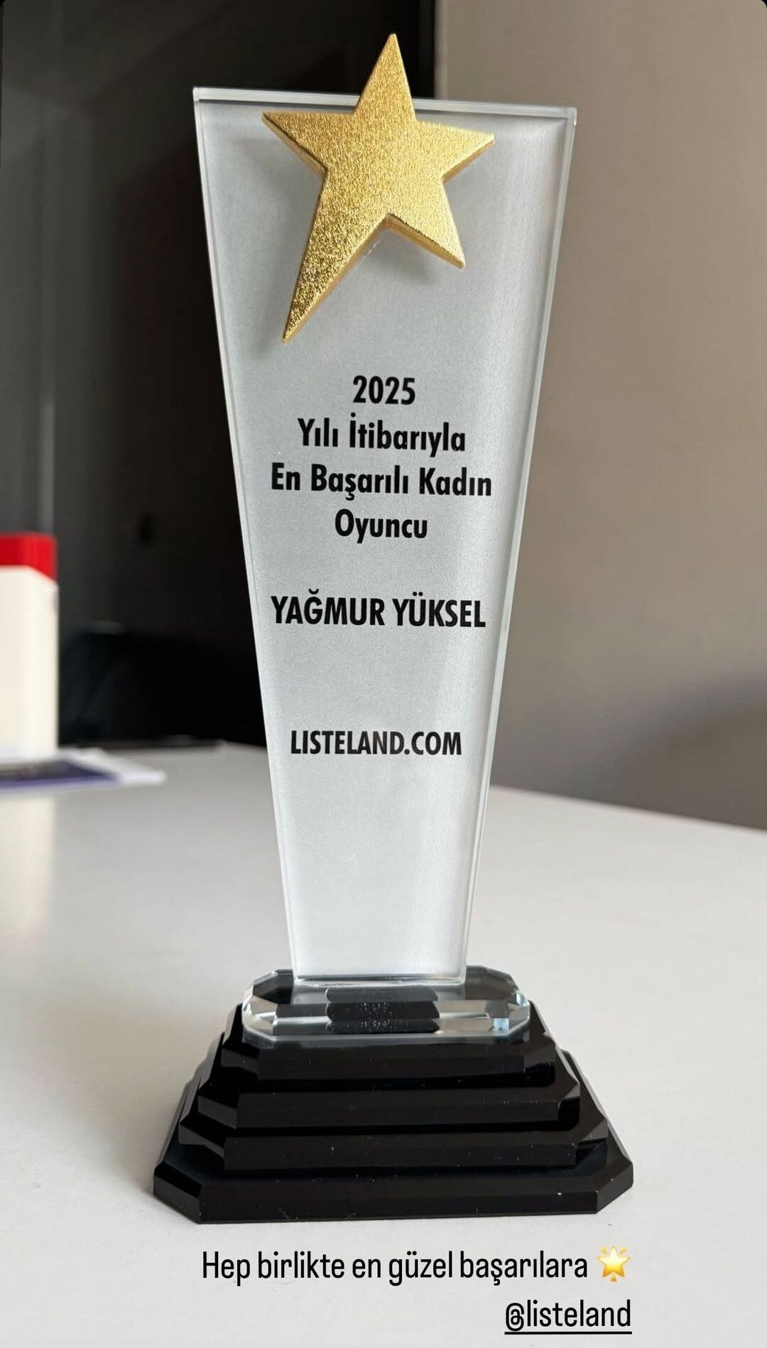 Yağmur Yüksel Listeland Ödül
