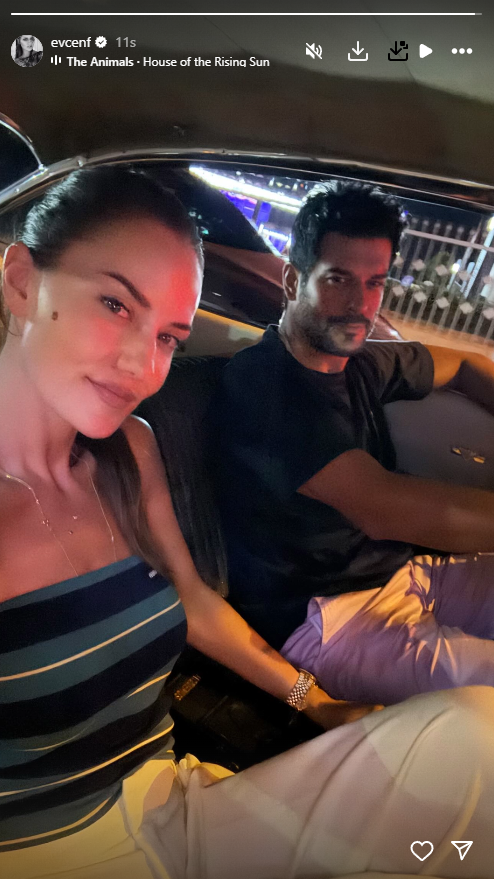 Fahriye Evcen Ve Burak Özçivit Araç İçi