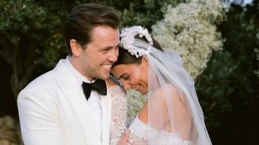 Tolga Sarıtaş Ve Zeynep Mayruk