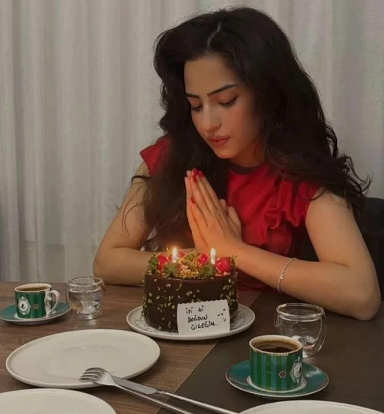 İbrahim Tatlıses'in Torunu Berfin Karakeçeli 2