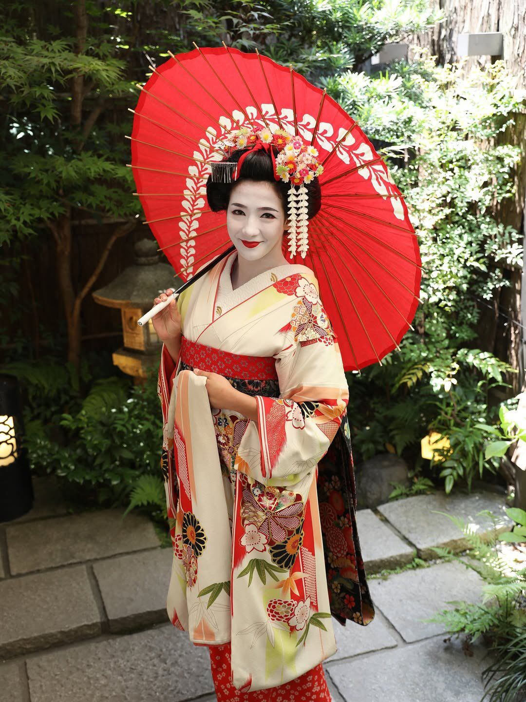 Oyuncu Aybüke Pusat Japon Oldu! (2)