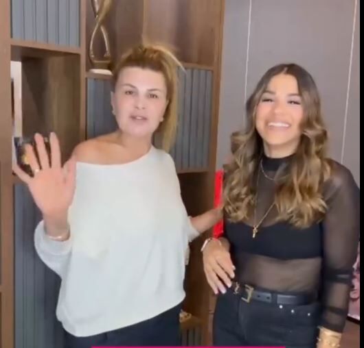 Nuray Sayarı-7