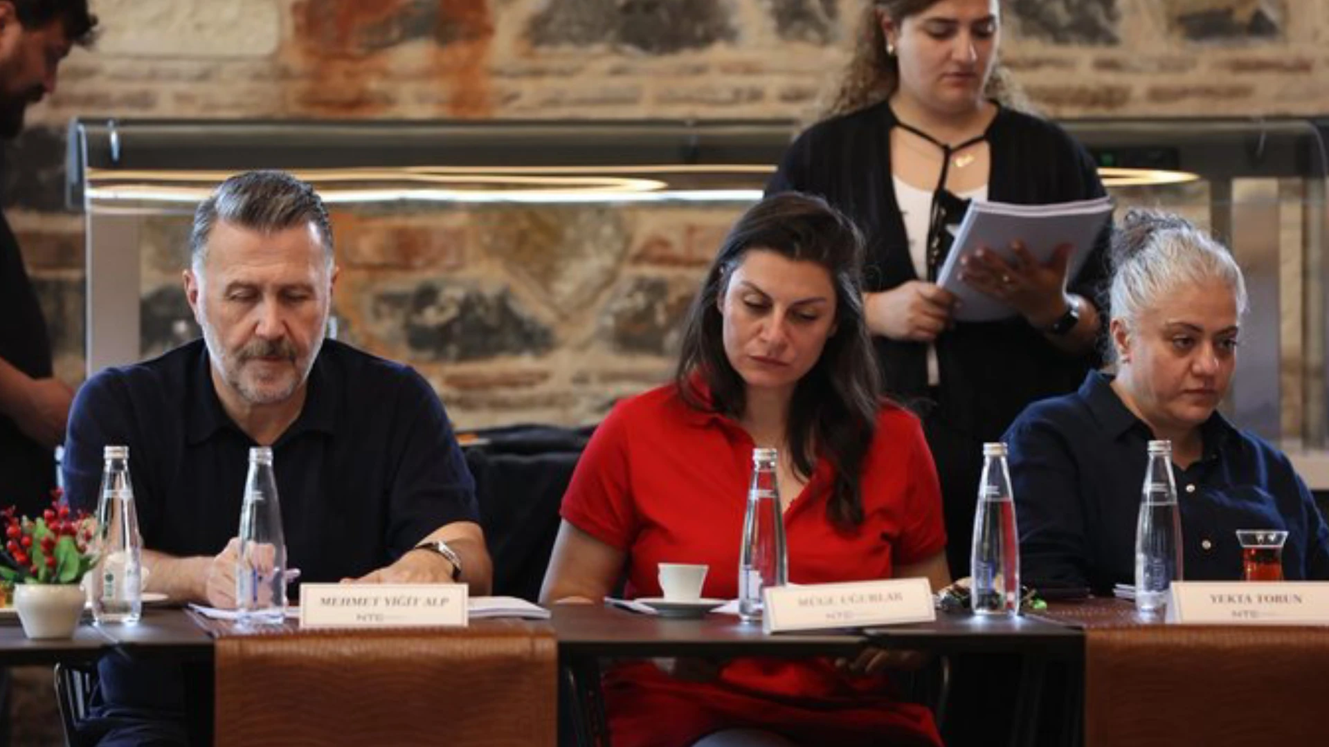 Atv'nin Yeni Yapımı Altı Üstü İstanbul Geliyor (1)-2