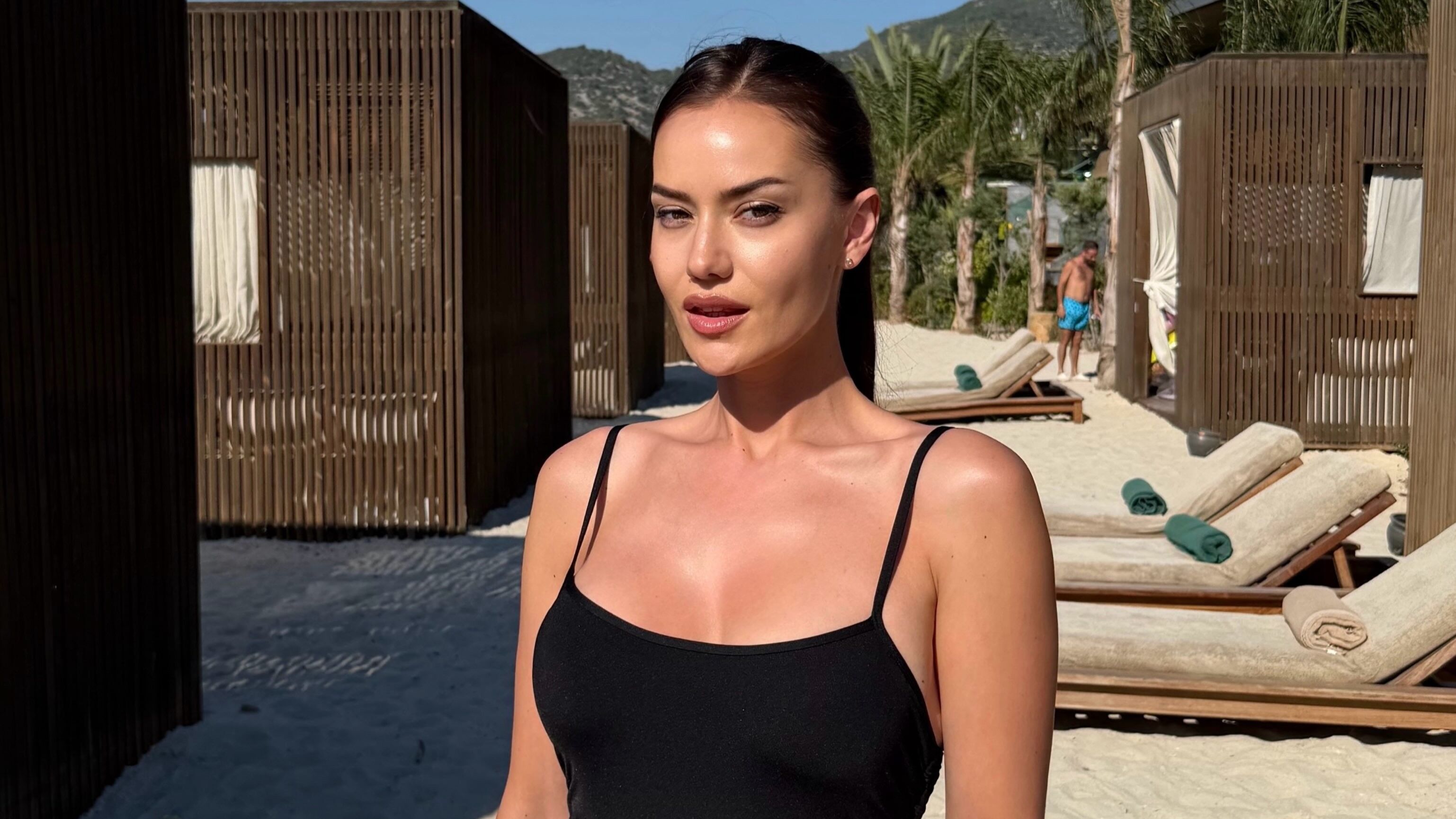 Fahriye Evcen Tatil 2026 (1)