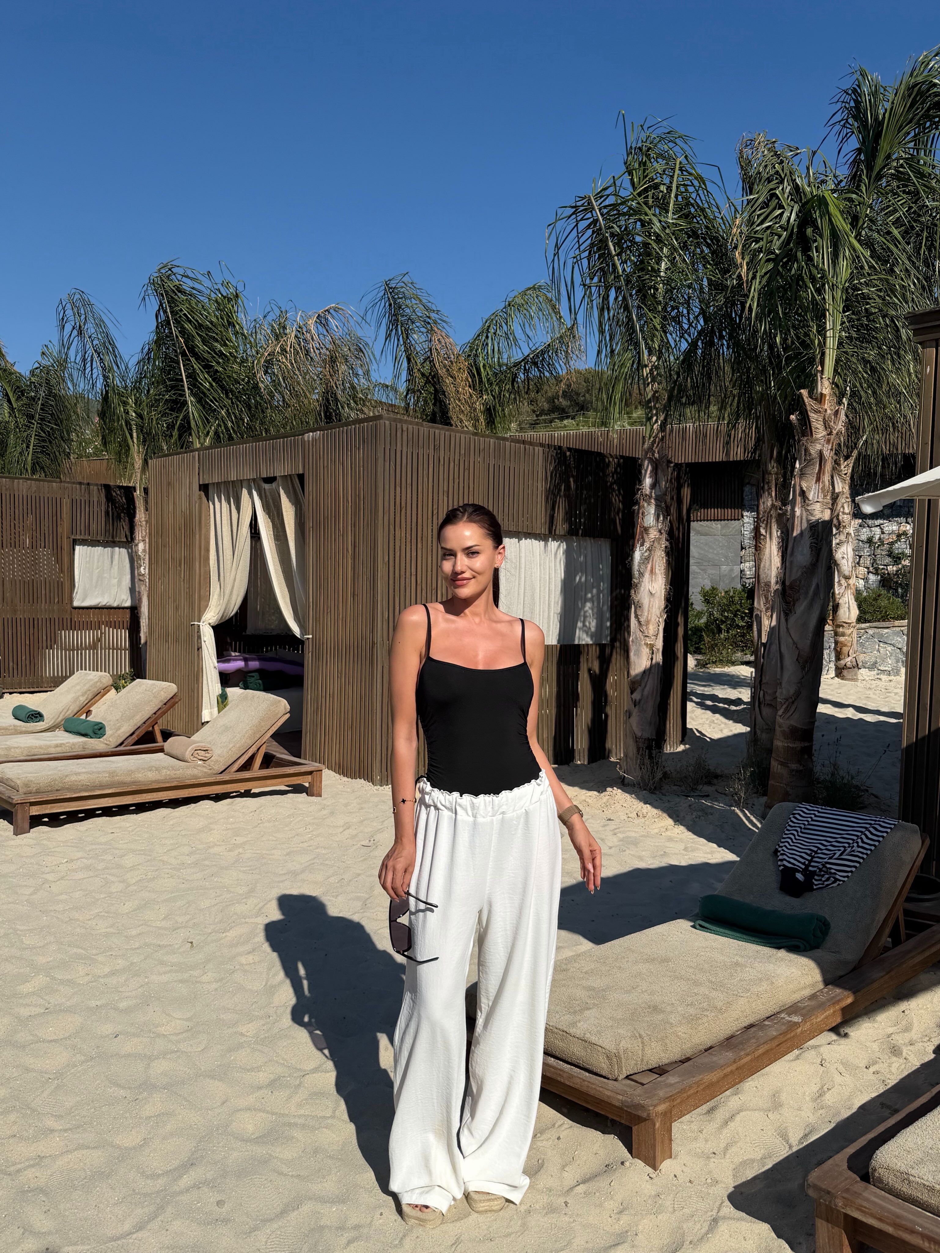 Fahriye Evcen Tatil 2026 (2)