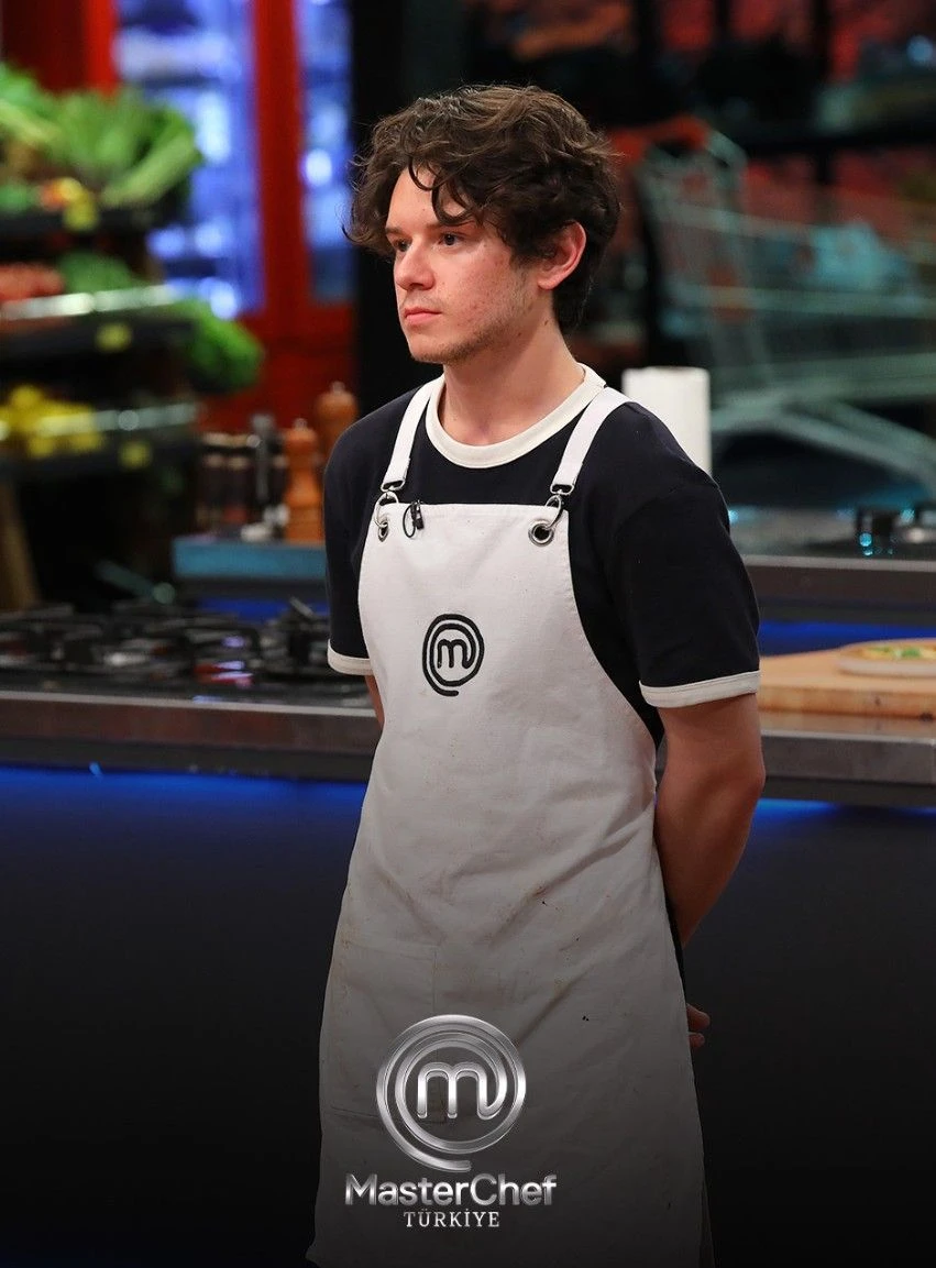 Masterchef Türkiye 2026 Sezonunda Ana Kadroya Girme Hayali Kuran Yetenekli Aşçıların Mutfaktaki Rekabeti Izleyicilere Heyecan Dolu Anlar Yaşatmaya Devam Ediyor. Şefler Somer Sivrioğlu, Mehmet Yalçınkaya Ve Danilo Zanna'nın T