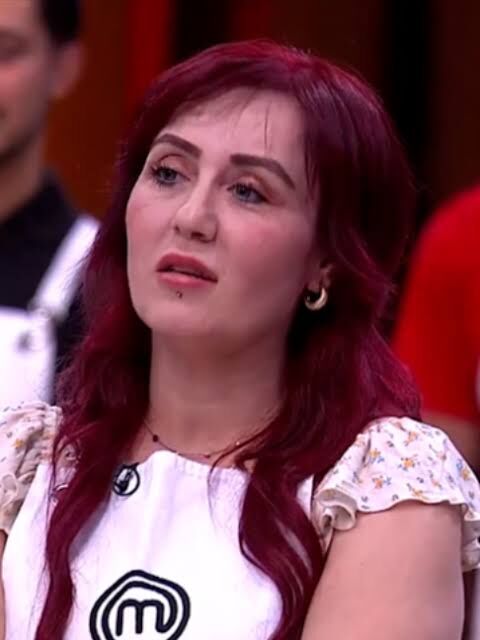 Masterchef'te Şok Ayrılık! Esra Yarışmayı Gözyaşları İçinde Terk Etti (2)