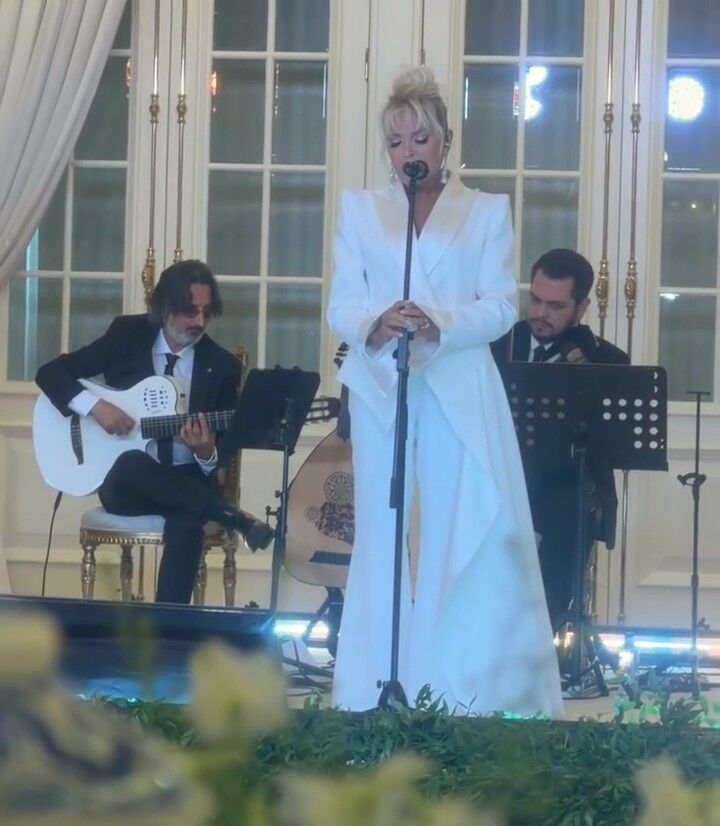 Monika Babisova Ve Ajda Pekkan