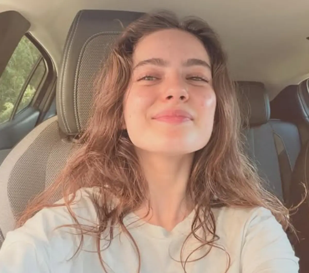 Taşacak Bu Deniz’in Eleni’si Ava Yaman’dan Doğal Pozlar! (1)