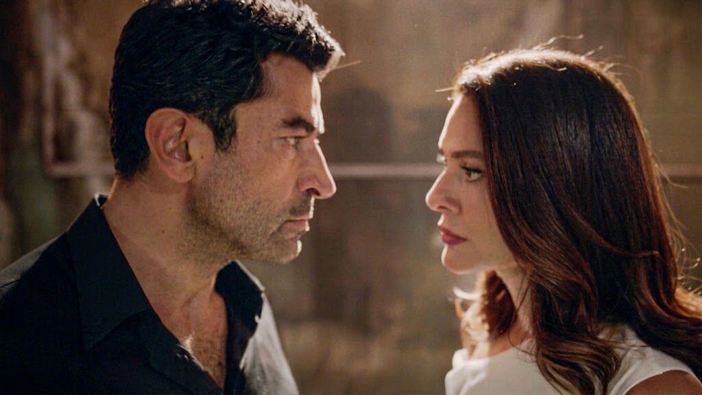 Kenan İmirzalıoğlu Ve Bergüzar Korel’li A.b.i̇. Dizisinden İlk Tanıtım