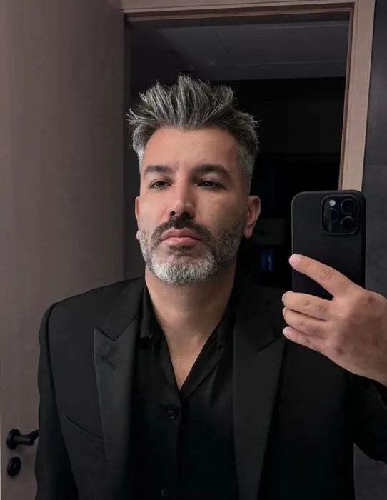 Manifest Grubunun Kurucusu Tolga Akış Kimdir İşte Tolga Akış